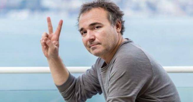 YAŞLARINA ŞAŞIRIP KALACAĞINIZ ÜNLÜLER