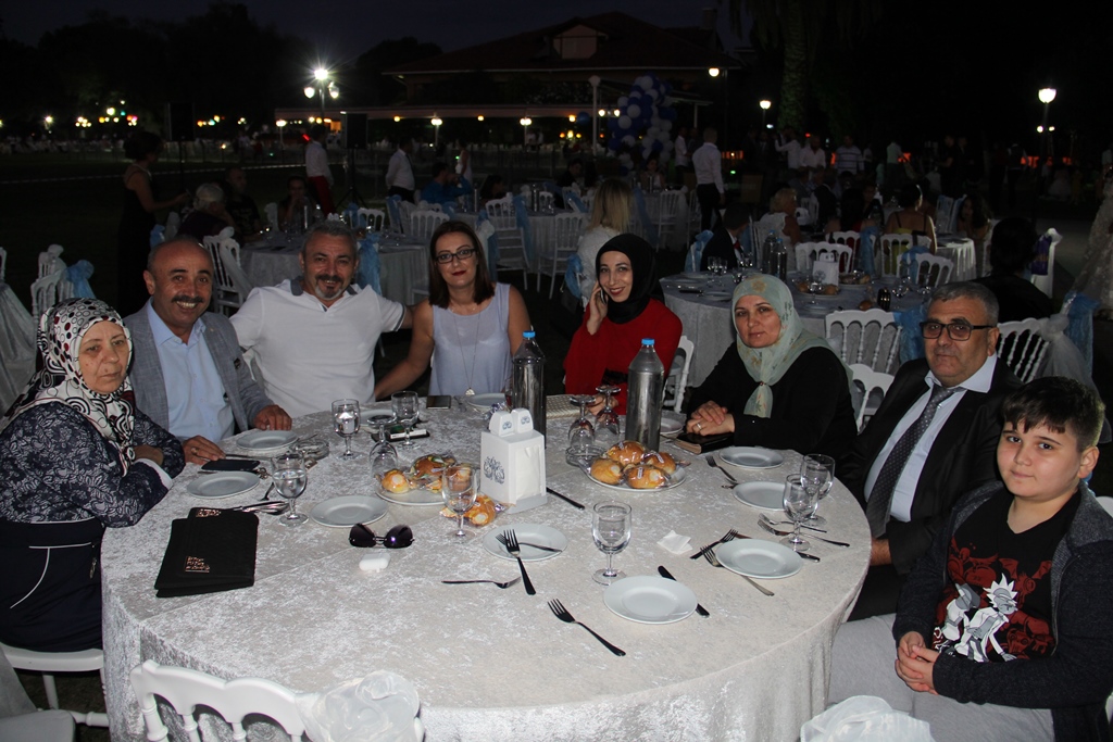 Allah damatlığını da göstersin!