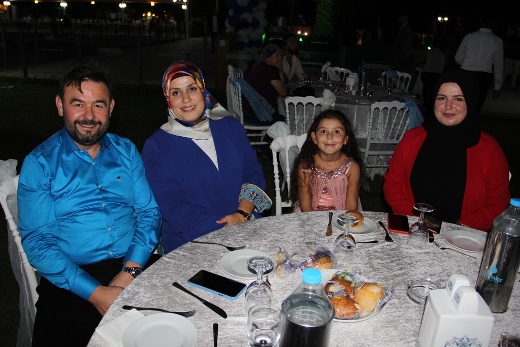 Allah damatlığını da göstersin!