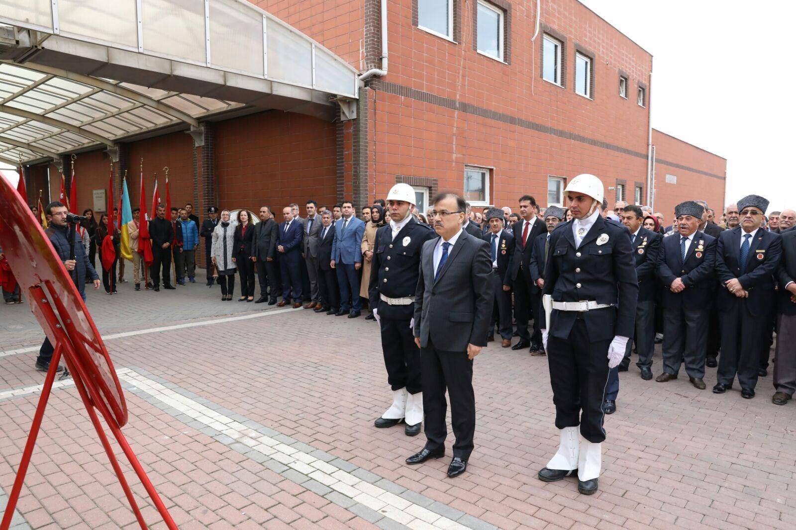 Atatürk Çayırova’da anıldı