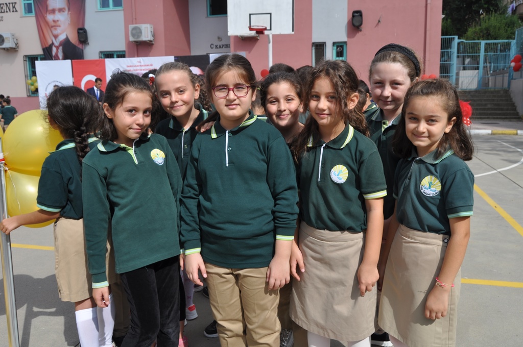 Darıca’da İlk Zil Faik Şahenk’te Çaldı