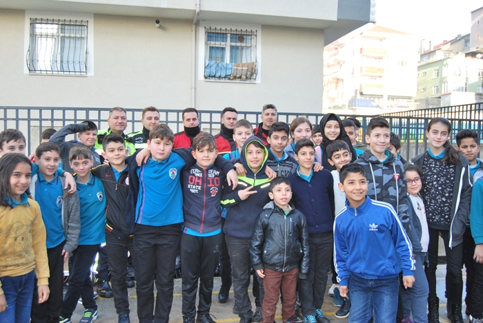 Öğrenciler Çayırova’da Kütüphaneden Çıkamayacak