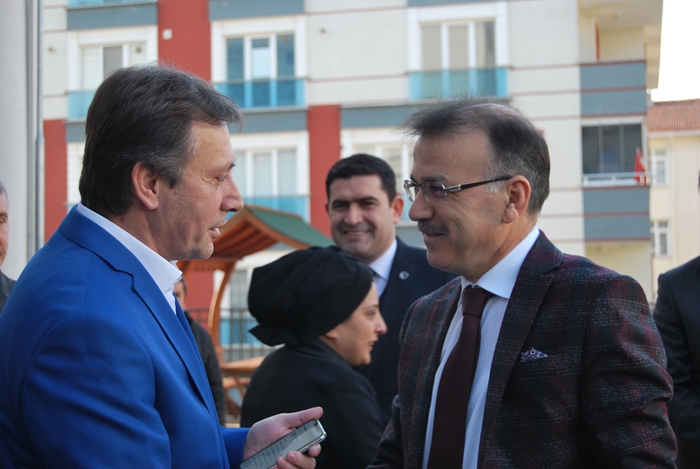 Öğrenciler Çayırova’da Kütüphaneden Çıkamayacak