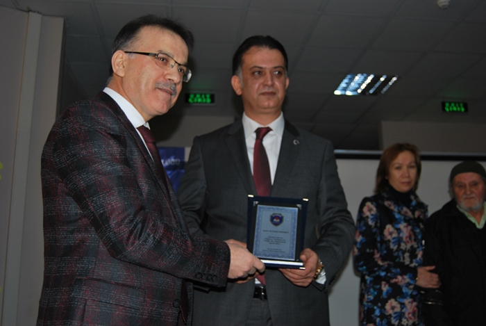 Öğrenciler Çayırova’da Kütüphaneden Çıkamayacak