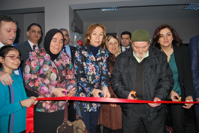 Öğrenciler Çayırova’da Kütüphaneden Çıkamayacak