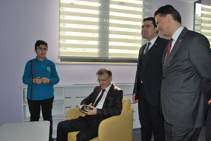 Öğrenciler Çayırova’da Kütüphaneden Çıkamayacak