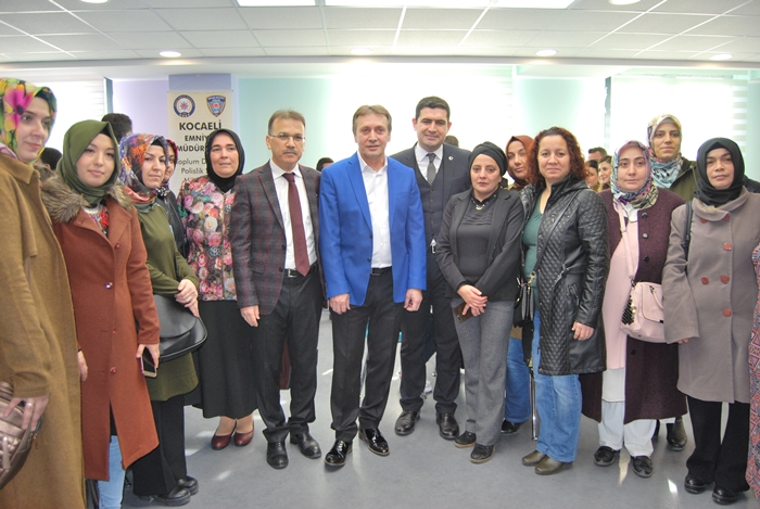 Öğrenciler Çayırova’da Kütüphaneden Çıkamayacak