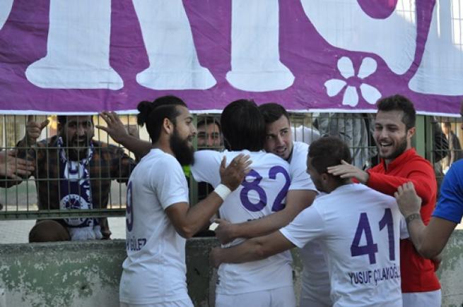 Gebzespor  rakibini hem yendi hem de bu manzaralar ortaya çıktı