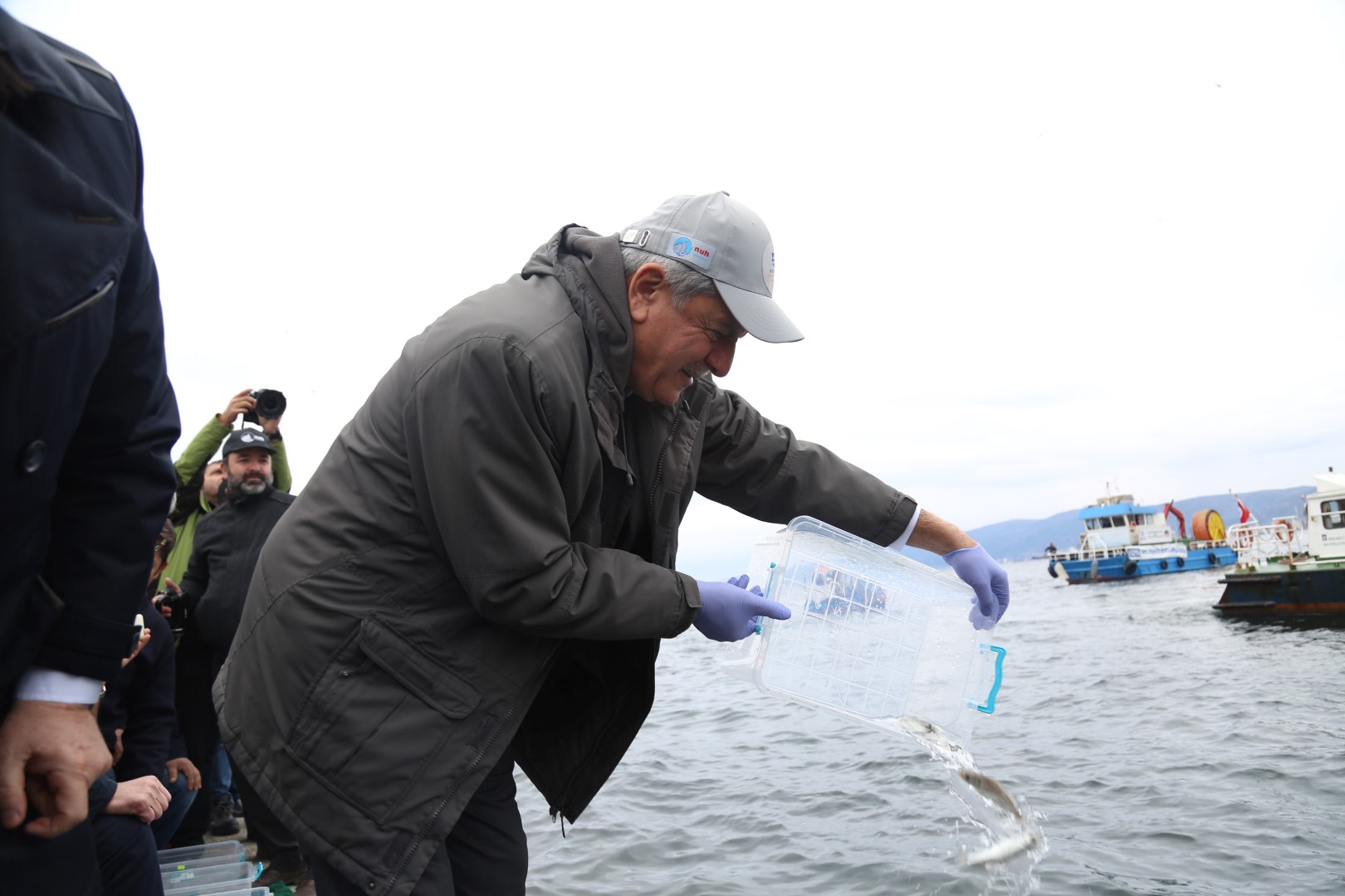 6 bin balık Körfez’e salındı