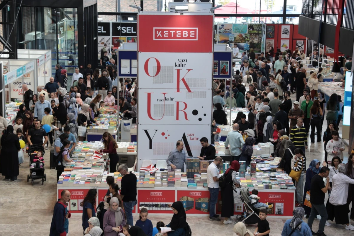 16. Kocaeli Kitap Fuarı g&uuml;n sayıyor