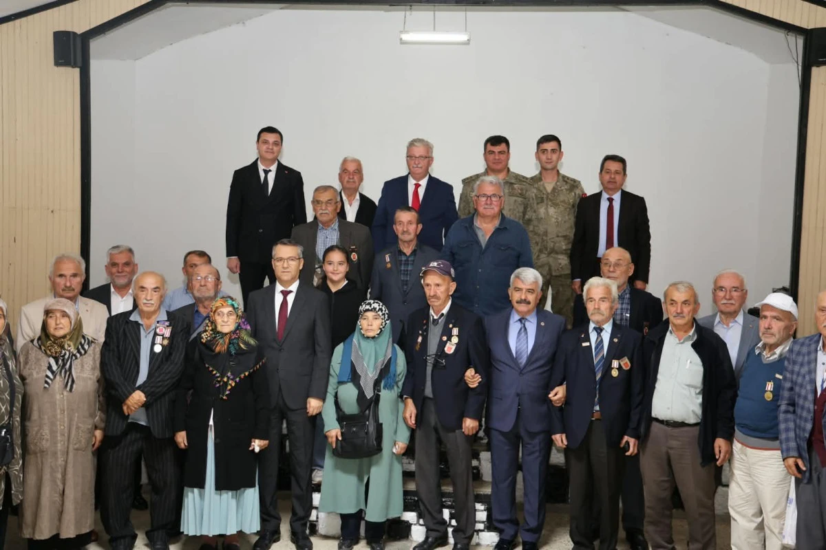 19 Eyl&uuml;l Gaziler G&uuml;n&uuml; Dolayısıyla Kandıra&rsquo;da Şehitlerimizin Emanetleri ve Gazilerimiz  Onuruna Program D&uuml;zenlendi