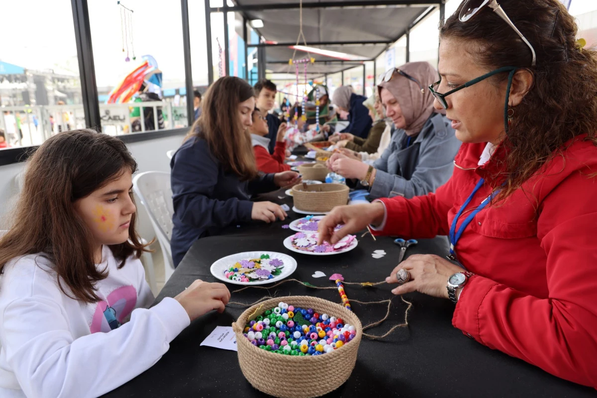 23 Nisan coşkusu &ccedil;ocuklarla paylaşılacak