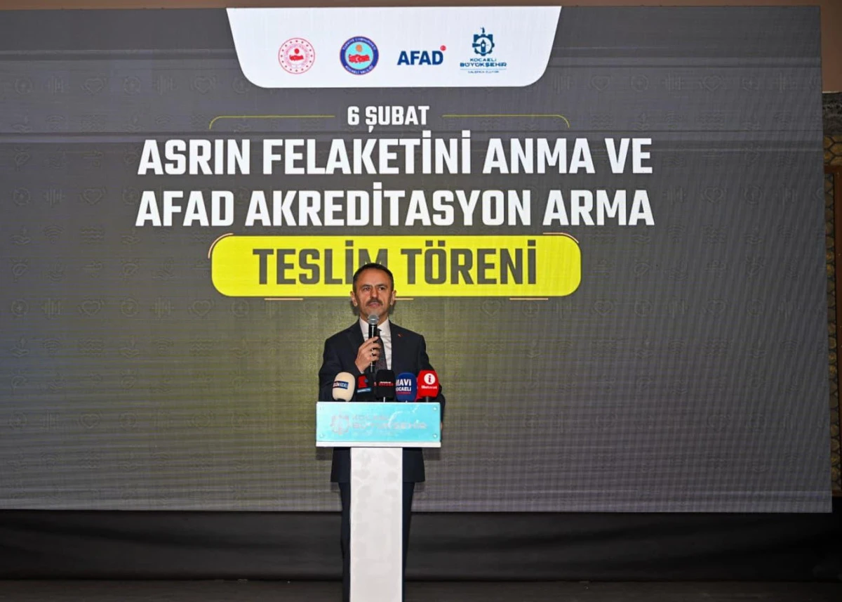 6 Şubat Asrın Felaketi Yıl D&ouml;n&uuml;m&uuml;nde Dualarla Anıldı, Akredite Edilen Arama Kurtarma Ekiplerine Armaları Teslim Edildi