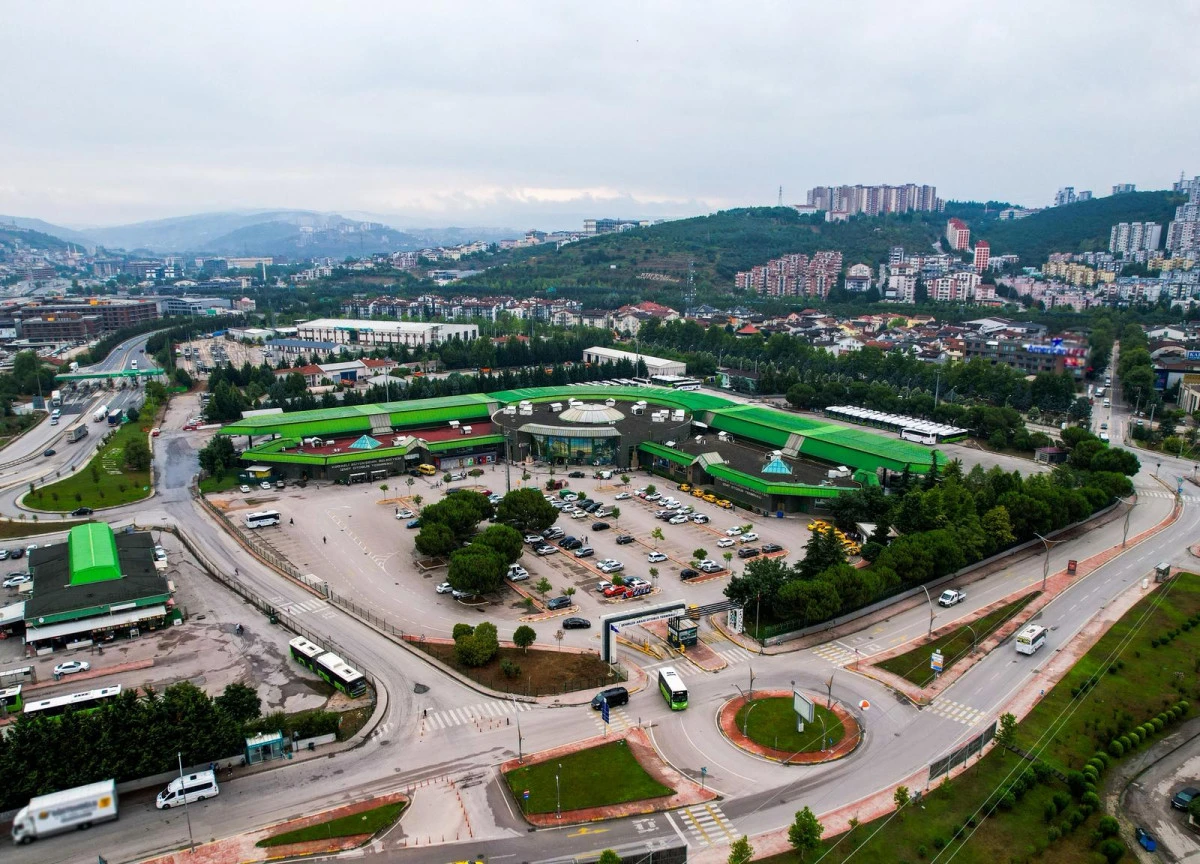 674 bin yolcu, 3 milyon 300 bin ziyaret&ccedil;i