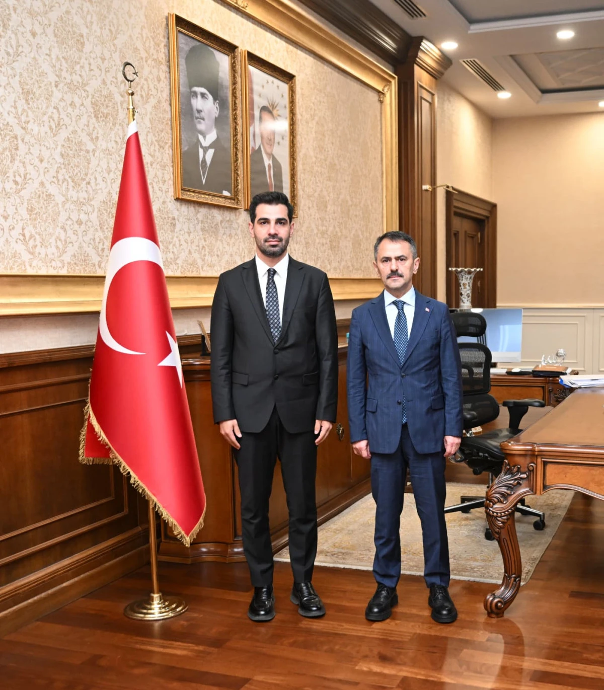 Aile ve Sosyal Hizmetler İl M&uuml;d&uuml;rl&uuml;ğ&uuml; G&ouml;revine Atanan H&uuml;seyin Okan, Vali İlhami Aktaş;ı  Ziyaret Etti