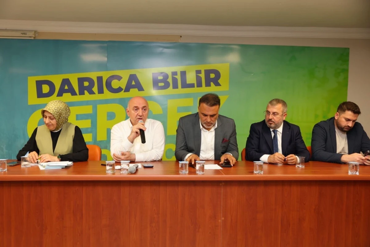 AK Parti Darıca İl&ccedil;e Başkanlığı, teşkilat &ccedil;alışmalarını değerlendirmek ve istişare k&uuml;lt&uuml;r&uuml;n&uuml; g&uuml;&ccedil;lendirmek amacıyla İl&ccedil;e Danışma Meclisi Toplantısı'nı ger&ccedil;ekleştirdi.