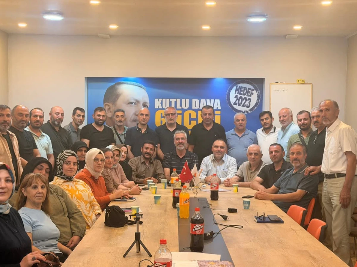 AK Parti Darıca Kazım Karabekir Mahallesi'nde Haftalık Olağan Toplantı Ger&ccedil;ekleştirildi