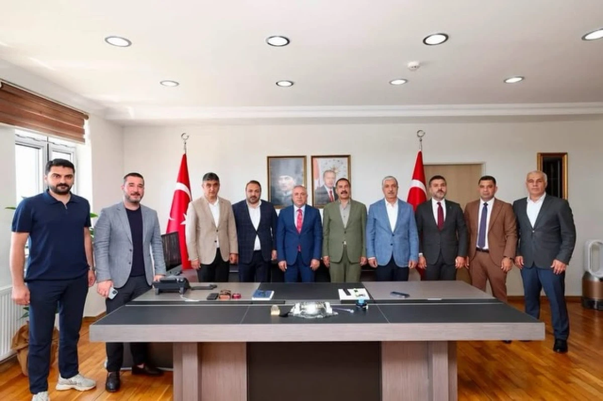 AK Parti Dilovası Teşkilatından Kaymakam Resul &Ccedil;elik&rsquo;e Hayırlı Olsun Ziyareti