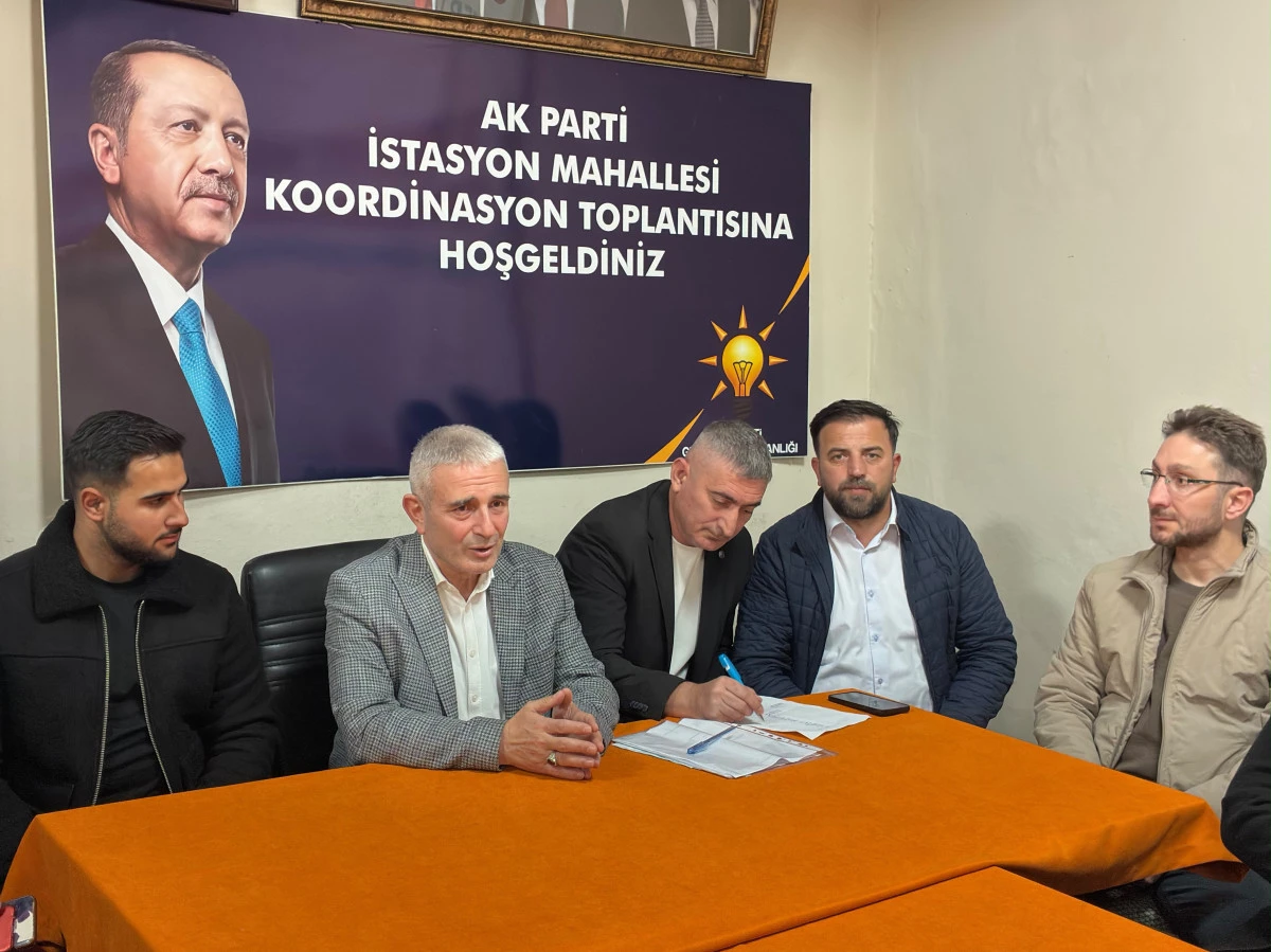 AK Parti Gebze Teşkilatında İstasyon Mahallesi Mesaisi: "Başarılı &Ccedil;alışmalar Teşekk&uuml;r Getirdi"