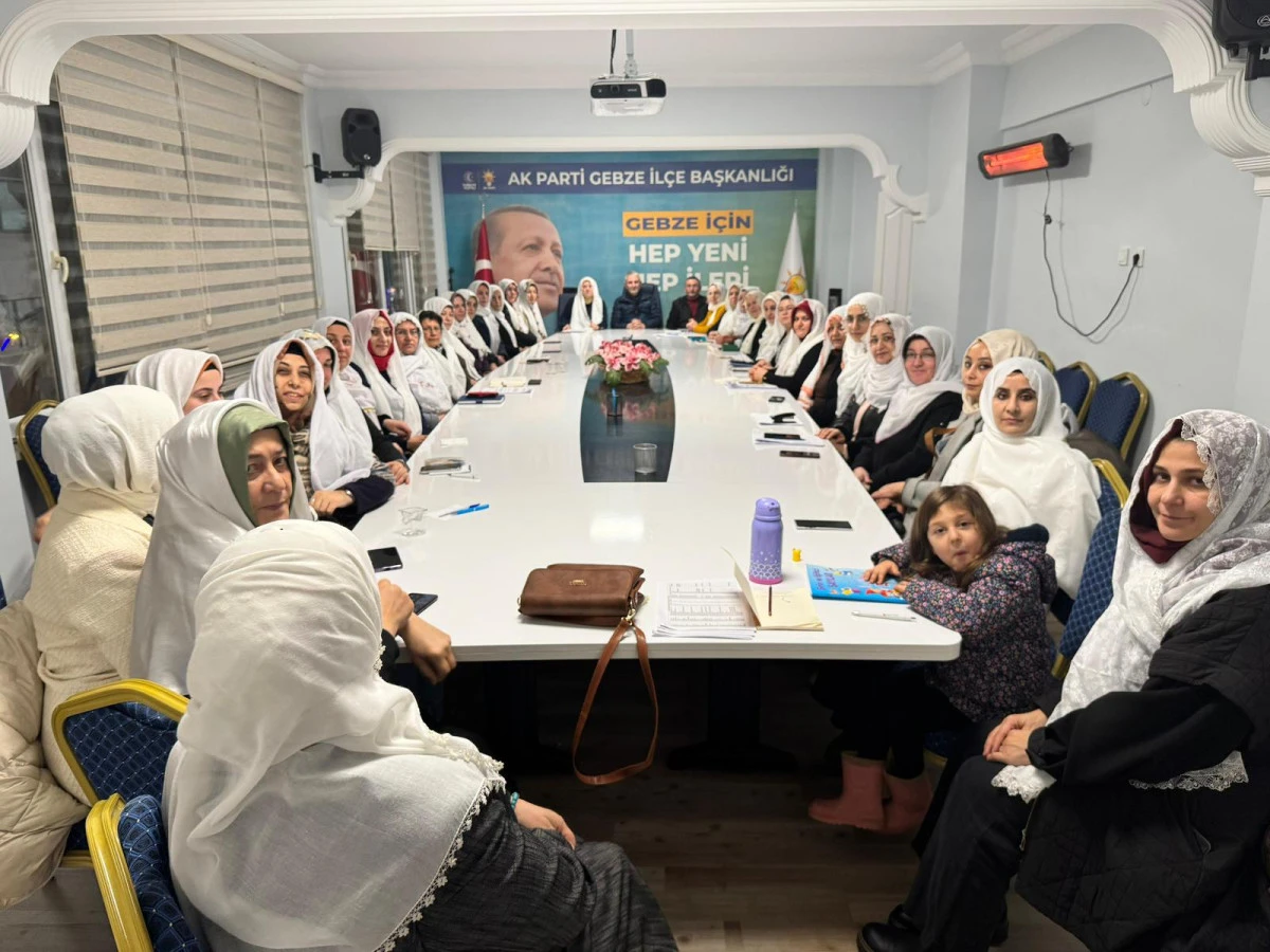 AK PARTİ GEBZE'DEN ZEYNEP G&Uuml;NEŞ BAŞKANA ANLAMLI DESTEK