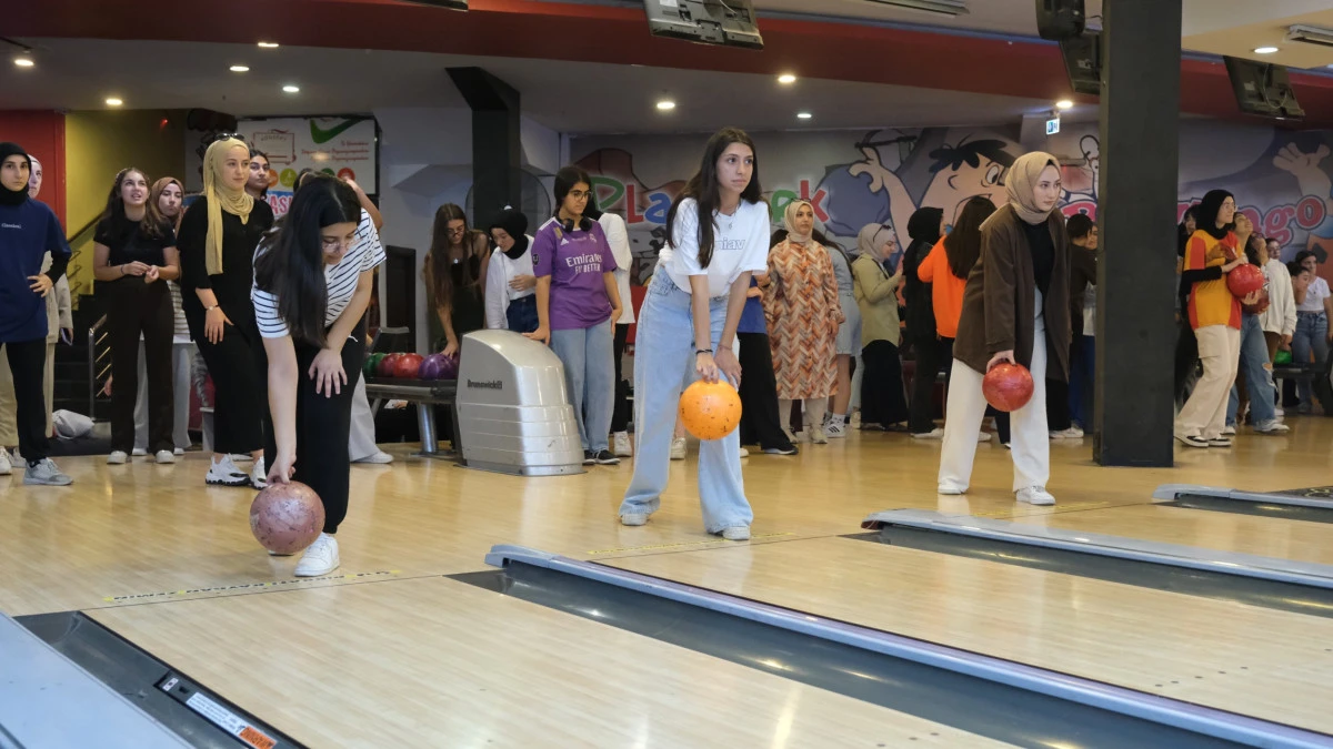 Akademi Liseler geleceği şekillendiriyor