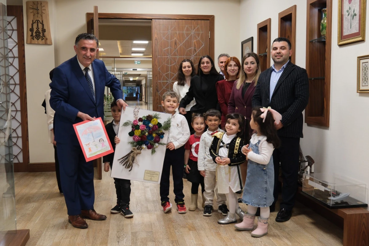 Anaokulu &Ouml;ğrencileri GT&Uuml; Rekt&ouml;rl&uuml;k Makamını Devraldı