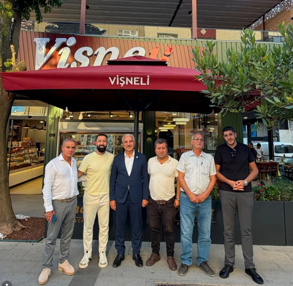 Aslantaş&rsquo;tan Vişneli Pasta & Cafe&rsquo;ye Hayırlı Olsun Ziyareti