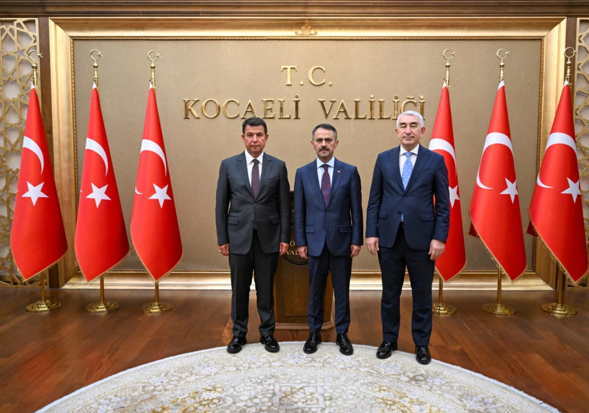 Aydın İl Emniyet M&uuml;d&uuml;r&uuml; Faruk Karaduman ve Kocaeli İl Emniyet M&uuml;d&uuml;r&uuml; Celal &Ouml;zcan&rsquo;dan Vali İlhami Aktaş&rsquo;a Ziyaret