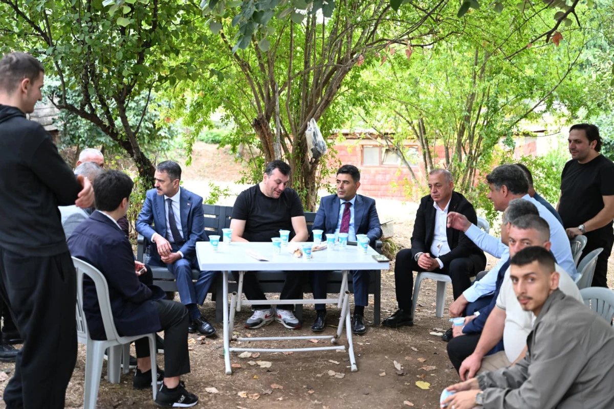Bakan Yardımcısı Boyraz ve Vali Aktaş&rsquo;tan AK PARTİ Derbent Mahallesi &Ouml;nceki D&ouml;nem  Mahalle Başkanı Keskin&rsquo;e Taziye Ziyareti