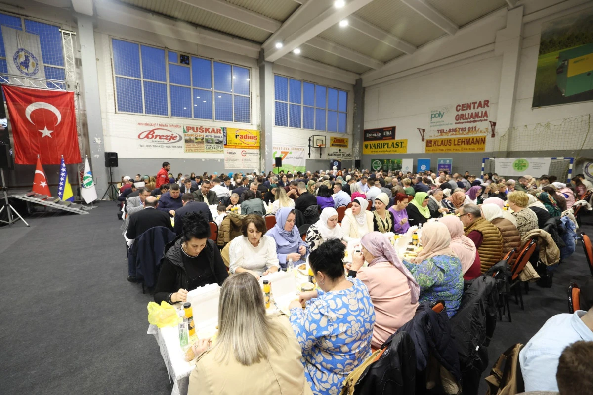 Başkan B&uuml;y&uuml;kakın da soydaşlarla iftar a&ccedil;tı