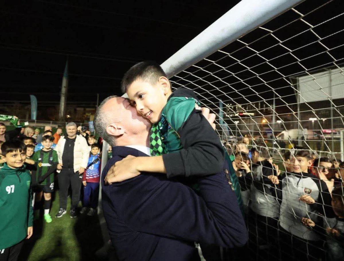 Başkan Büyükakın: “Gençler için ne gerekiyorsa yapmaya devam edeceğiz”