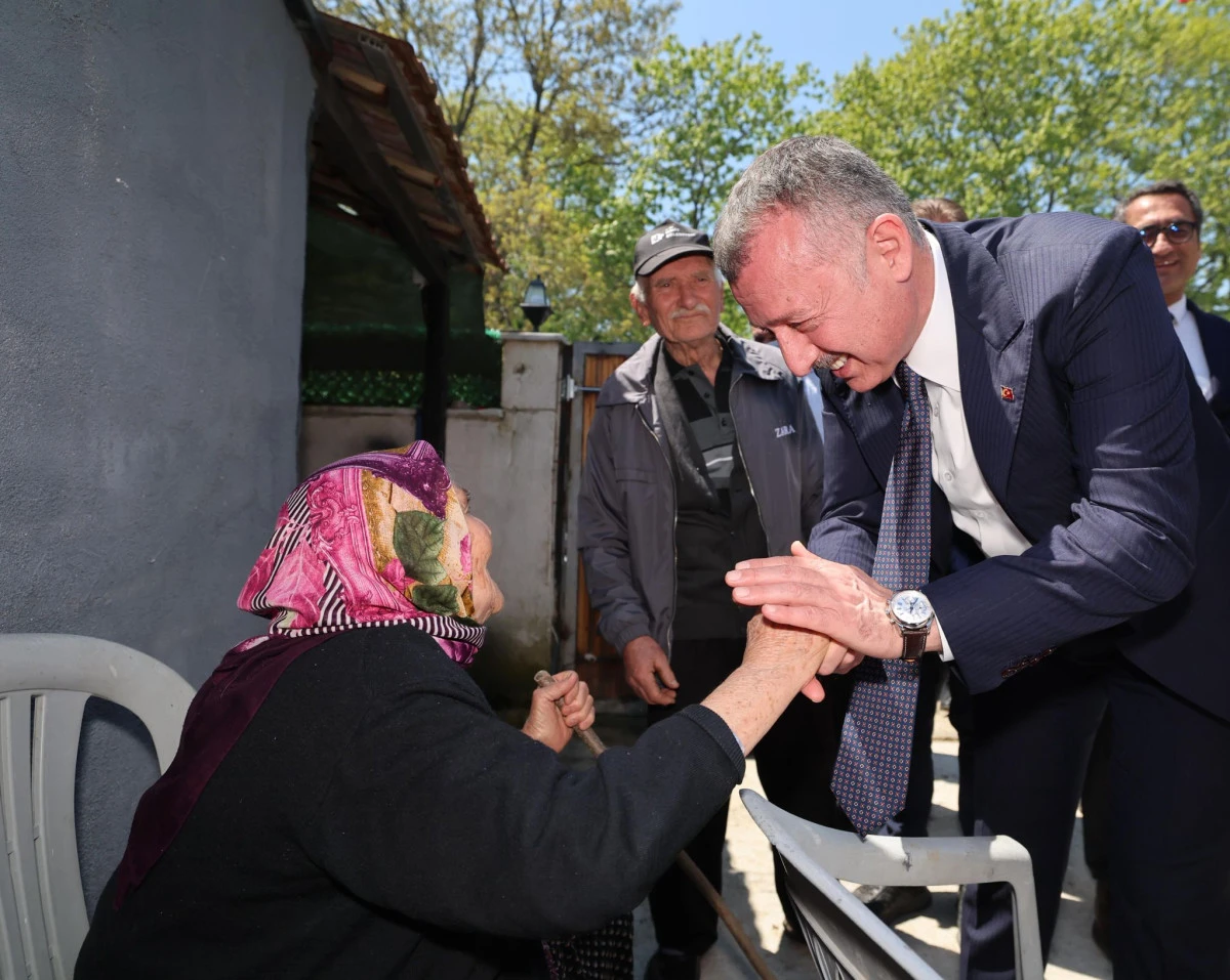 Başkan B&uuml;y&uuml;kakın ile İzmit&rsquo;in k&ouml;ylerinde sımsıcak g&ouml;r&uuml;nt&uuml;ler