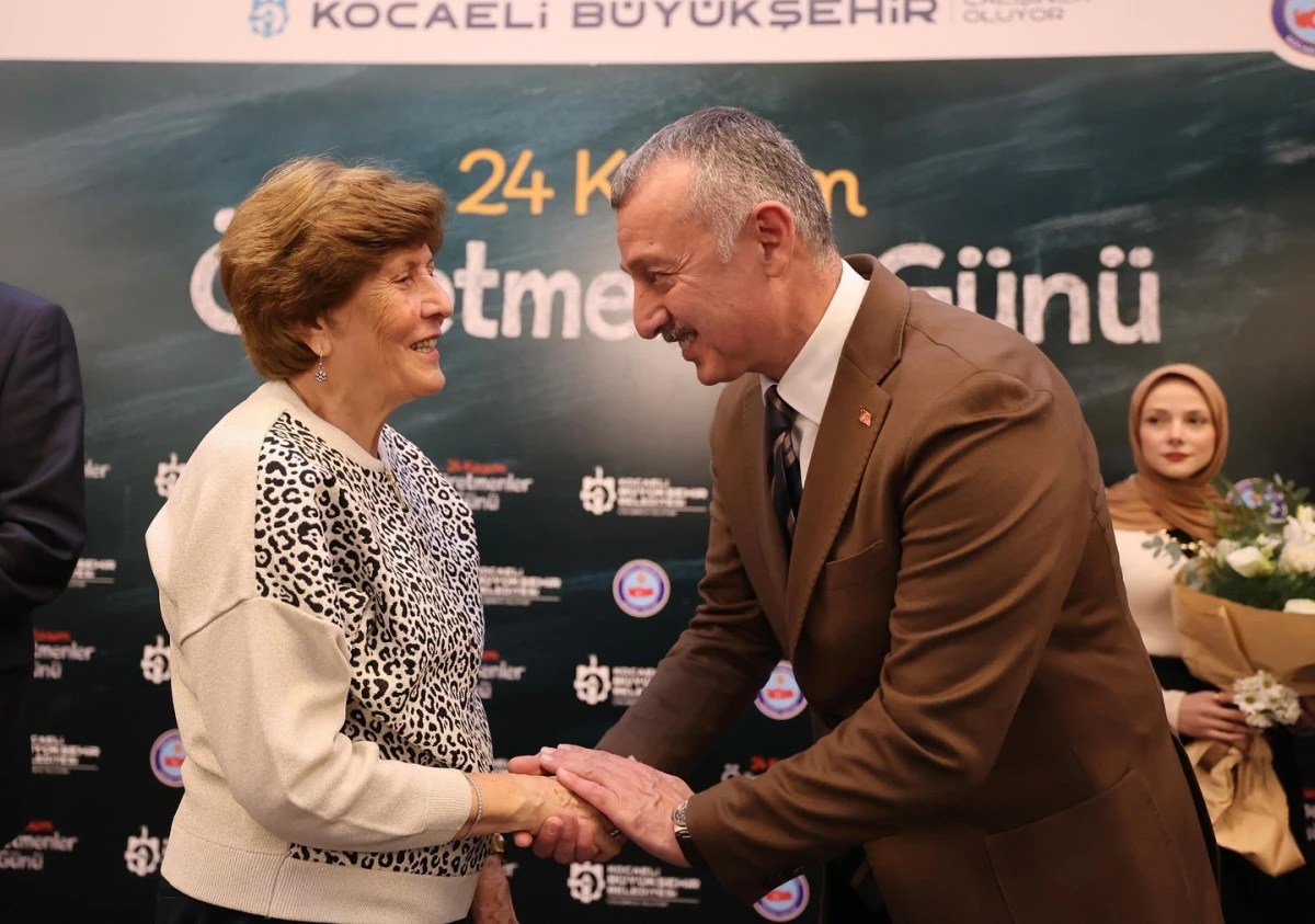 Başkan Büyükakın: “Ülkemizin geleceğini inşa ediyorsunuz”