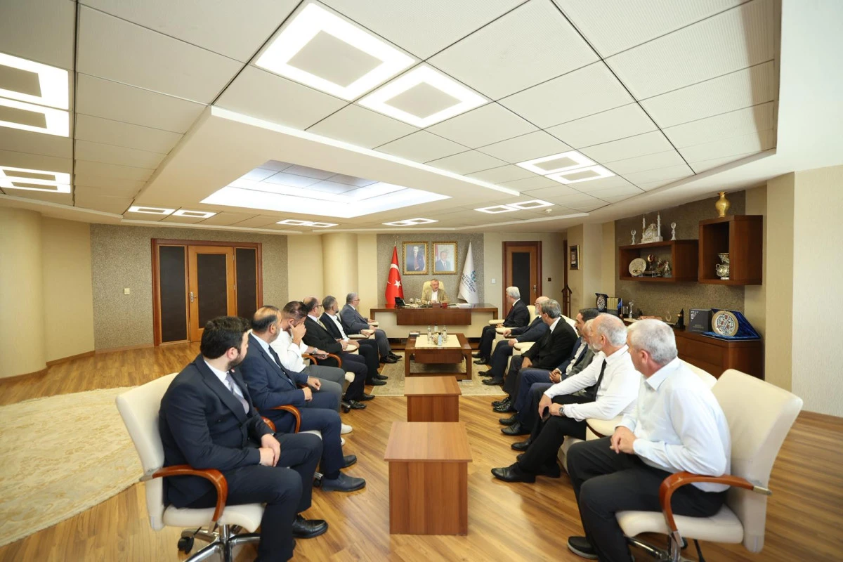 Başkan Büyükakın’a YRP ziyareti