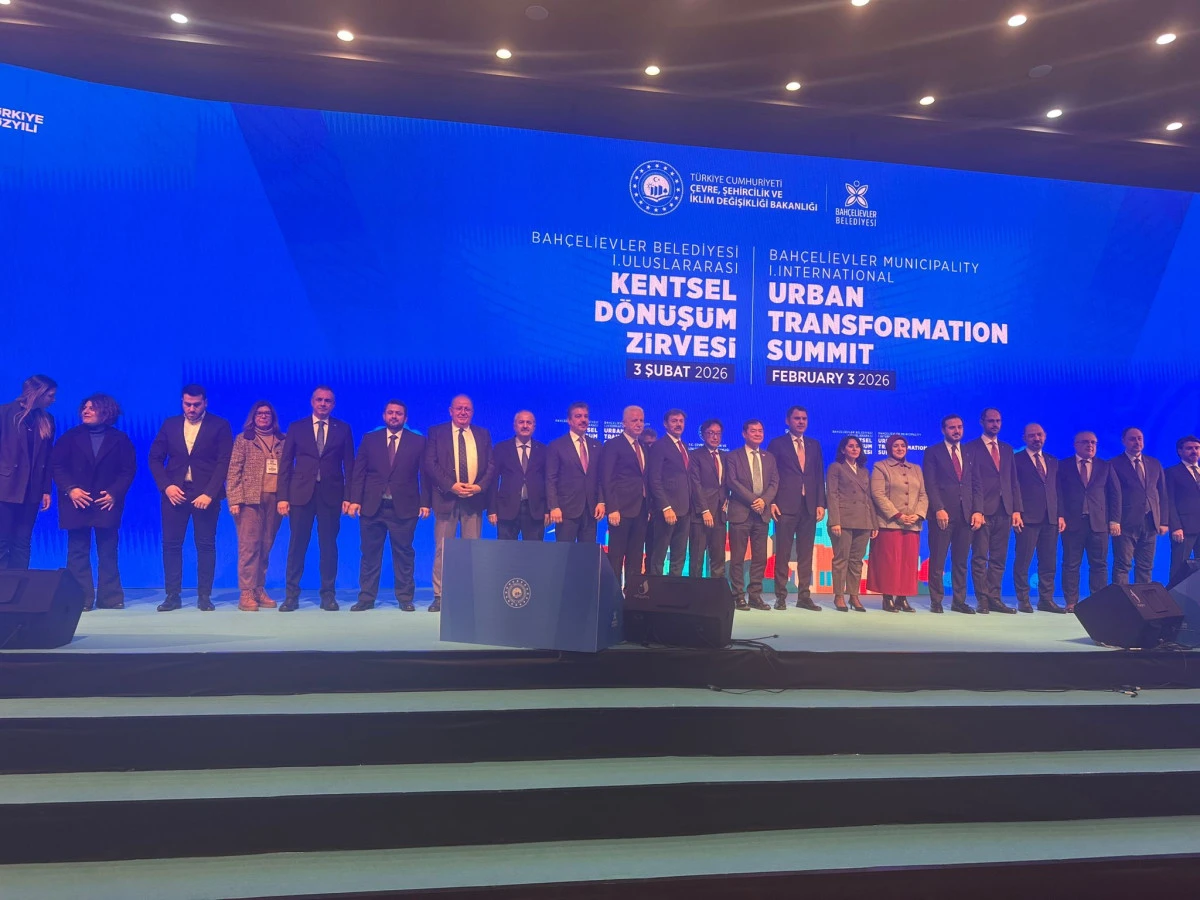 Başkan B&uuml;y&uuml;kg&ouml;z, 1. Uluslararası Kentsel D&ouml;n&uuml;ş&uuml;m Zirvesi&rsquo;ne Katıldı