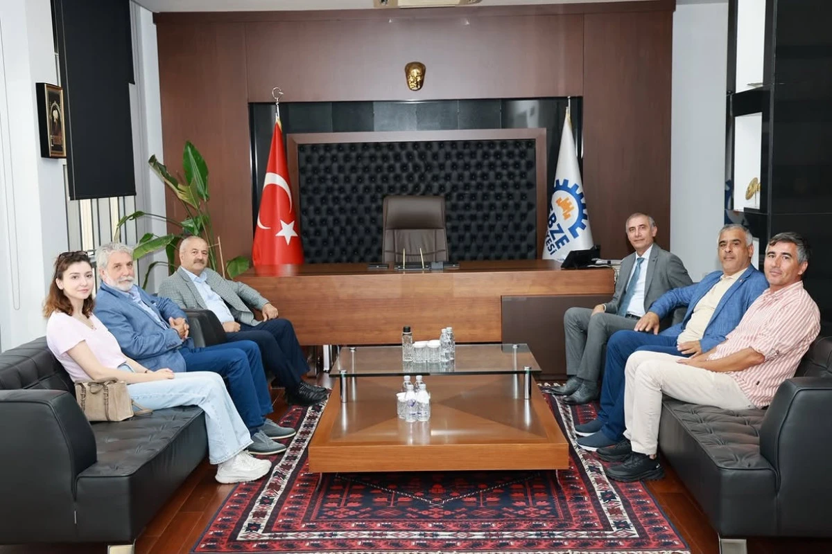 Başkan B&uuml;y&uuml;kg&ouml;z, Atletizm Federasyonu ve Marmara &Uuml;niversitesi Heyetini Ağırladı
