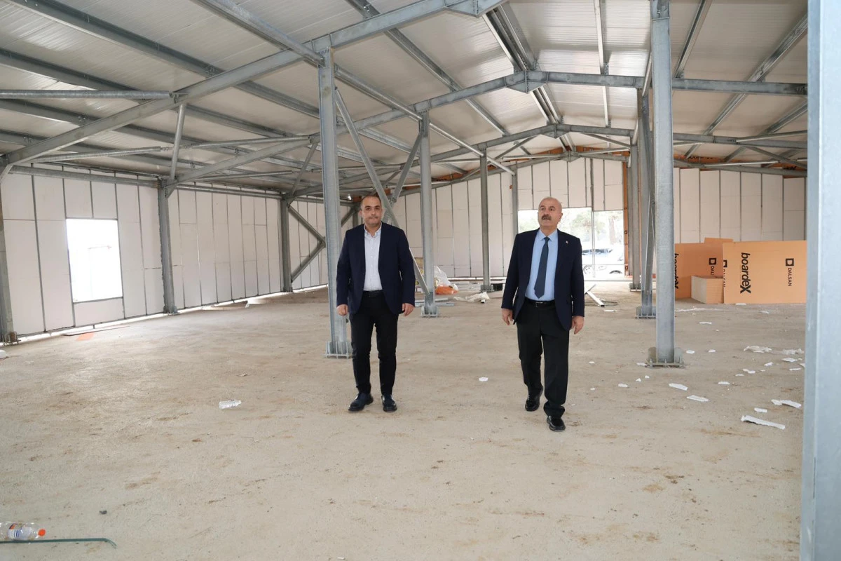 Başkan Büyükgöz Geçici Kaymakamlık Binasını İnceledi