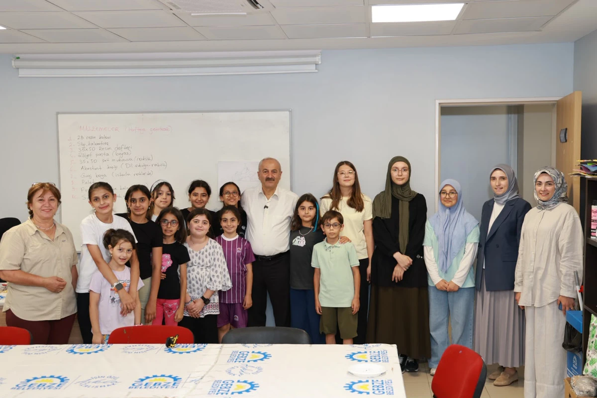 Başkan B&uuml;y&uuml;kg&ouml;z Yaz Okulu &Ouml;ğrencileriyle Buluştu