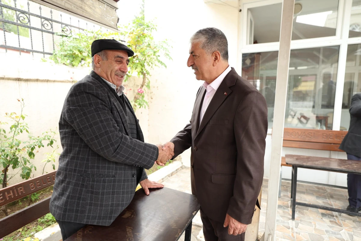 BAŞKAN &Ouml;MEROĞLU, DİLİSKELESİ&rsquo;NDE ESNAF VE VATANDAŞLARLA BULUŞTU