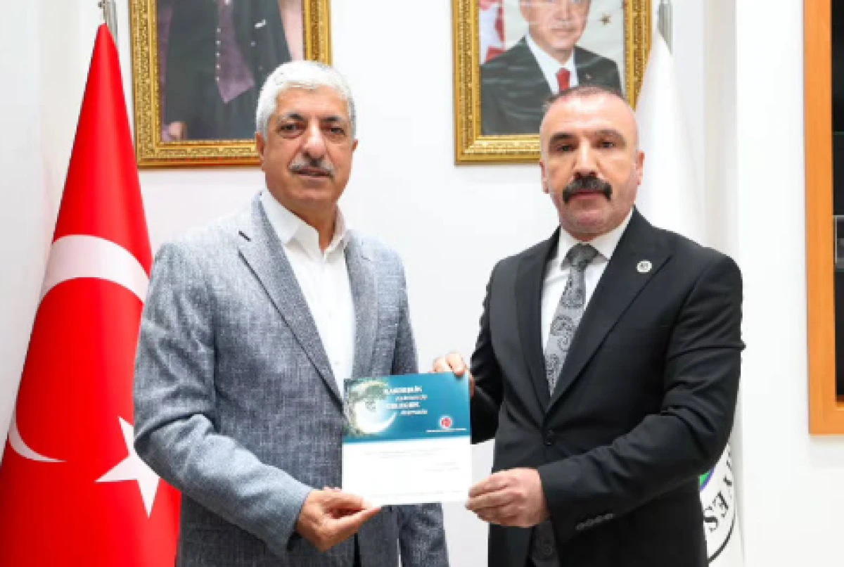 Başkan &Ouml;meroğlu&rsquo;ndan MHP Dilovası İl&ccedil;e Başkanlığı&rsquo;na Ziyaret Teşekk&uuml;r&uuml;