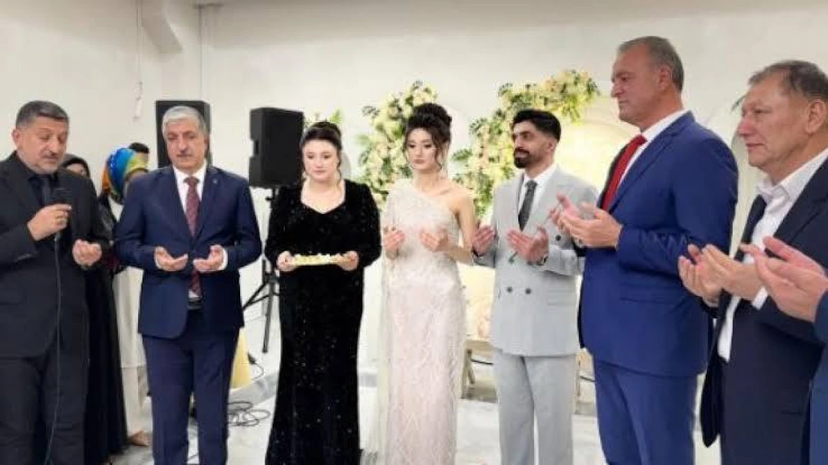Başkan &Ouml;meroğlu&rsquo;nun Mutlu G&uuml;n&uuml;: Oğlu Enes D&uuml;nyaevine Giriyor