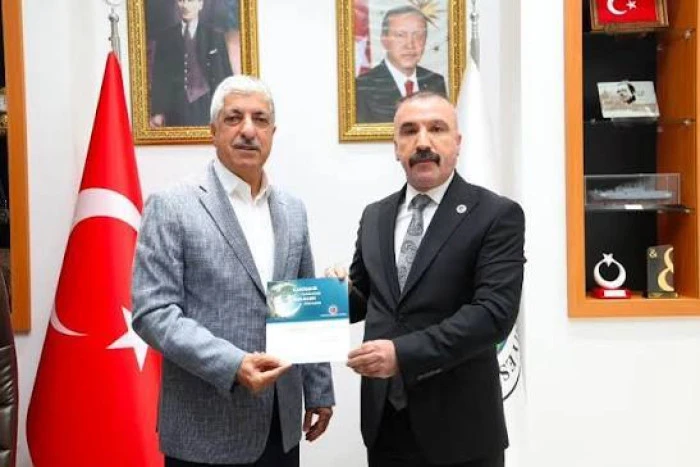 Başkan Turhan, MHP Dilovası İl&ccedil;e Başkanlığı 7. Olağan Kongresi adına Davet Ziyaretlerini S&uuml;rd&uuml;r&uuml;yor