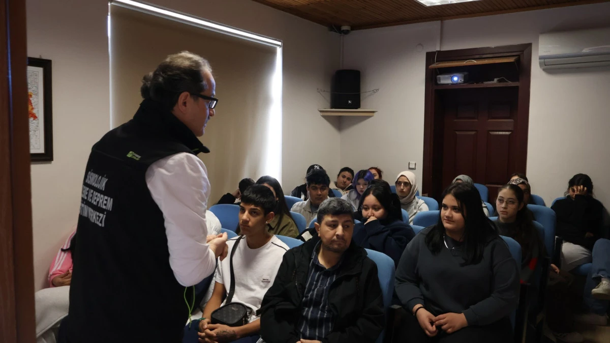 Beyaz Kalpler deprem ger&ccedil;eğini deneyimledi