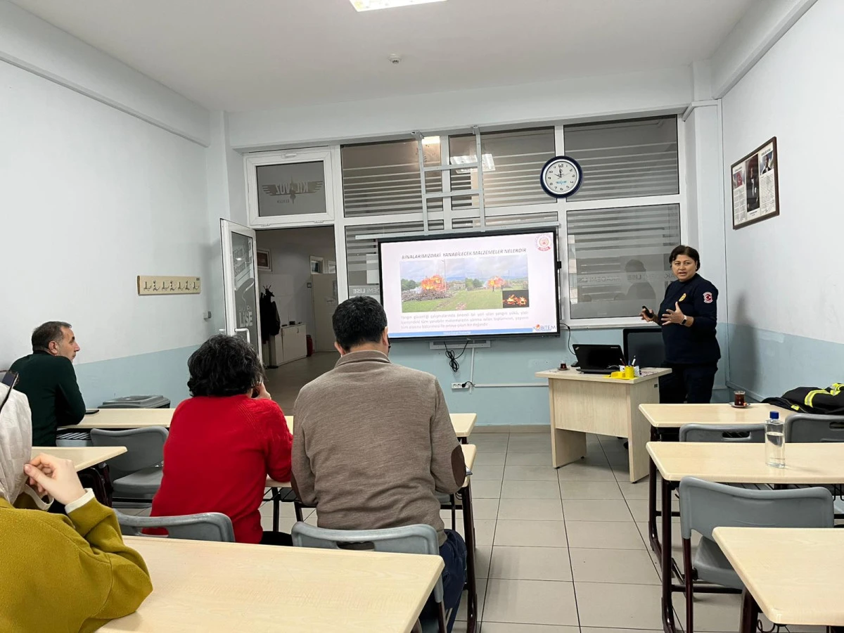 Bilgievleri personeli yangına karşı bilin&ccedil;lendirildi