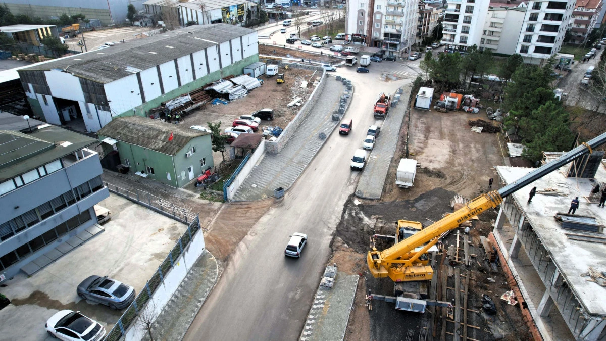 Bir neşter de Ahmet Penbeg&uuml;ll&uuml; Bulvarı&rsquo;na