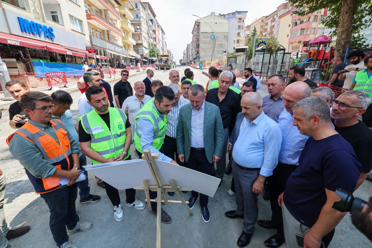 B&uuml;y&uuml;kakın, Gebze&rsquo;nin kalbindeki yatırımları inceledi