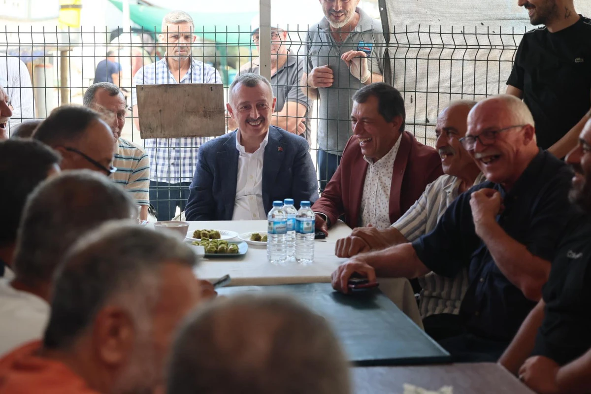 B&uuml;y&uuml;kakın geleneği bozmadı, yeni sezonda Karam&uuml;rselli balık&ccedil;ılara da gitti