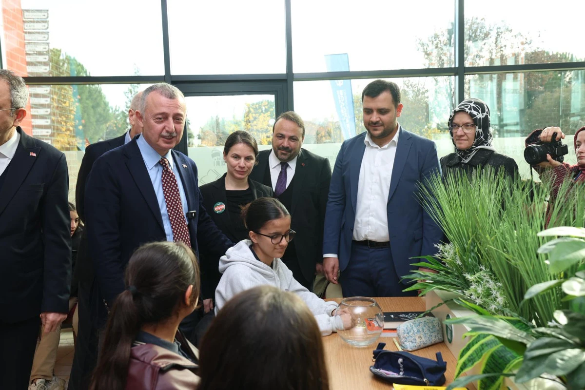 B&uuml;y&uuml;kakın: K&uuml;t&uuml;phanelerde gen&ccedil;lerimizi geleceğe hazırlıyoruz