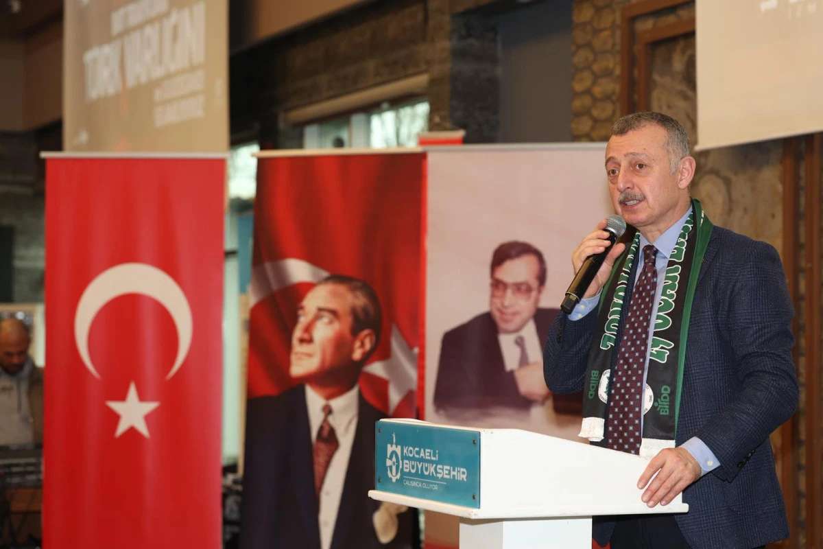 B&uuml;y&uuml;kakın: Milli kimliğimizi asla unutmayacağız