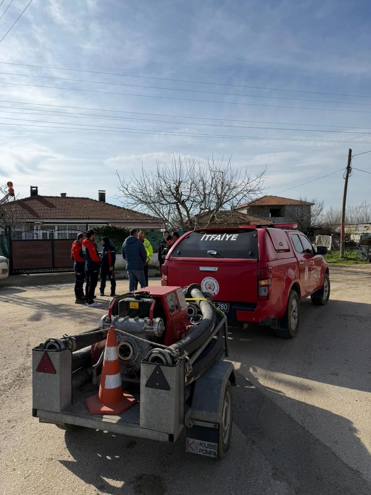 B&uuml;y&uuml;kşehir İtfaiyesi, taşkın riskine karşı Edirne&rsquo;de